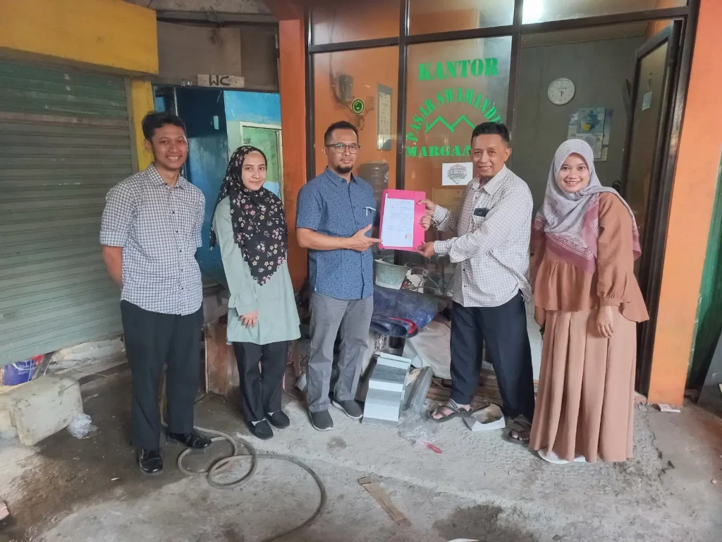 KEMBANGKAN MESIN PENGOLAH SAMPAH, TIM PKM POLBAN MEMBERIKAN SOLUSI